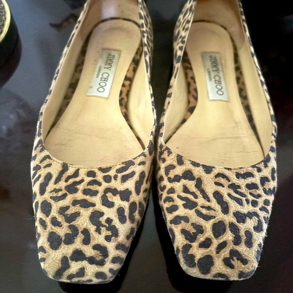 Jimmy Choo
Suede Animal Print Flats